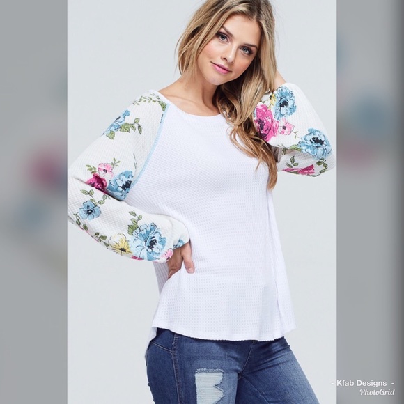 🌺Stunning White Waffle Knit Balloon Sleeve Top! - Picture 7 of 8